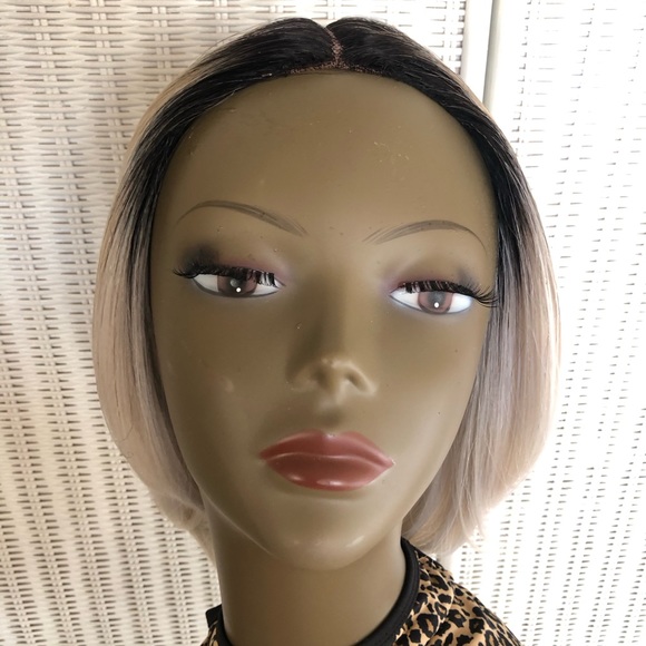 White Bob - Picture 2 of 7